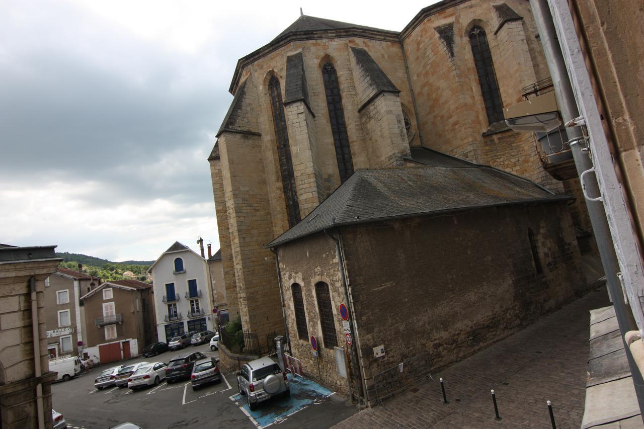 Du Fau De La Roque *